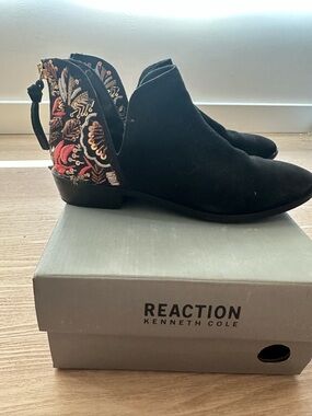 Kenneth Cole Reaction Black Suede Ankle Booties with Multicolor Embroidered Heel